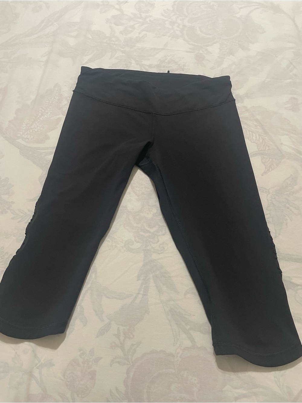 lululemon athletica Black Capri Leggings